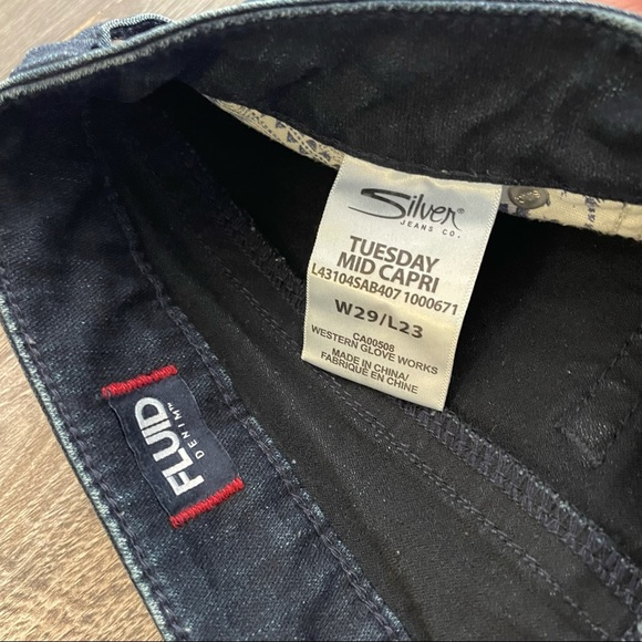 Silver Jean Capris - Picture 6 of 6